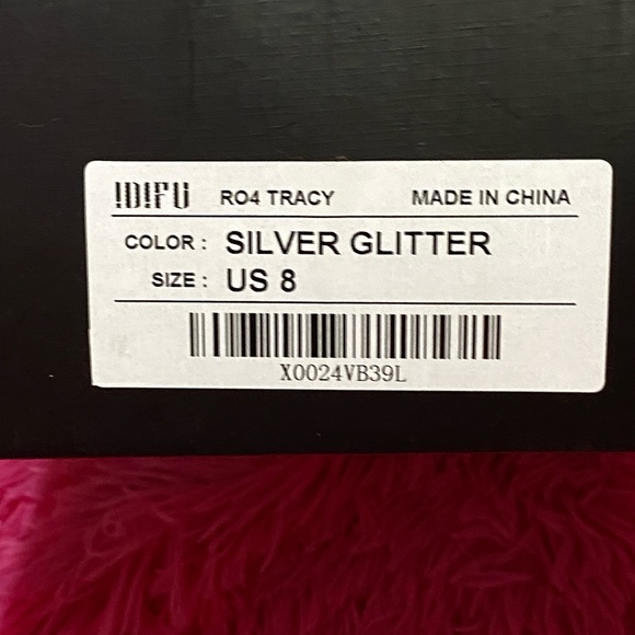 Stunning like new in box silver sparkle stiletto Mary Janes IDIFU sz. 8 - Picture 15 of 15